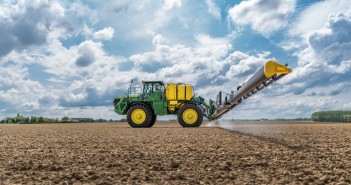 John Deere demos new sprayer at Cereals Event Field