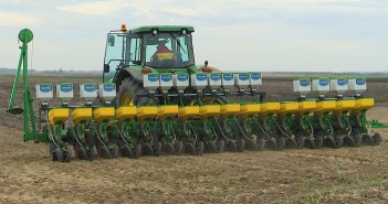 Super Start ‘establishment booster’ fertiliser to launch at CropTec Super Start applicators on drill001