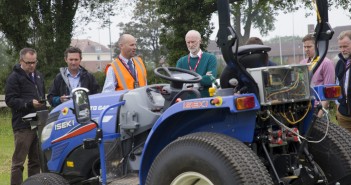 Hands Free Hectare team host Open Day Mike Gutteridge (from Harper Adams University and HFHa team) shares the modifications that have been made to the HFHa tractor with the participants: