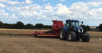 Four-point plan for choosing the right cover crop Establishing cover crops 2