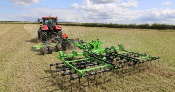 Double win for new Razorback Residue Management System RT 500 and RH 500 Harrow