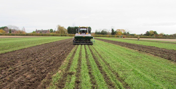 Using precision tech to support farmers in soil carbon retention