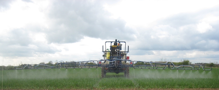 Simple spraying guidelines for better disease control