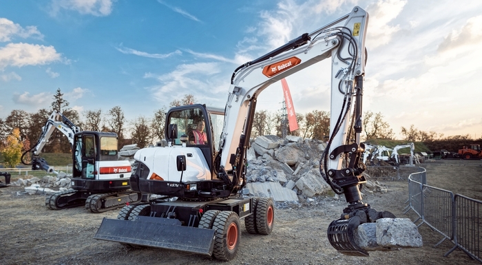 New 6 tonne wheeled excavator from Bobcat powered by fuel efficient stage V engine