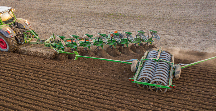 A new flagship in the Amazone plough world:  The Amazone Tyrok 400 semi-mounted reversible plough