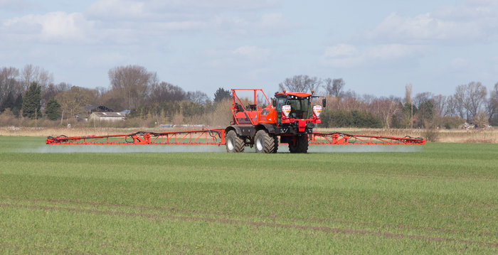 Free low drift spray nozzles and training for Midland farmers