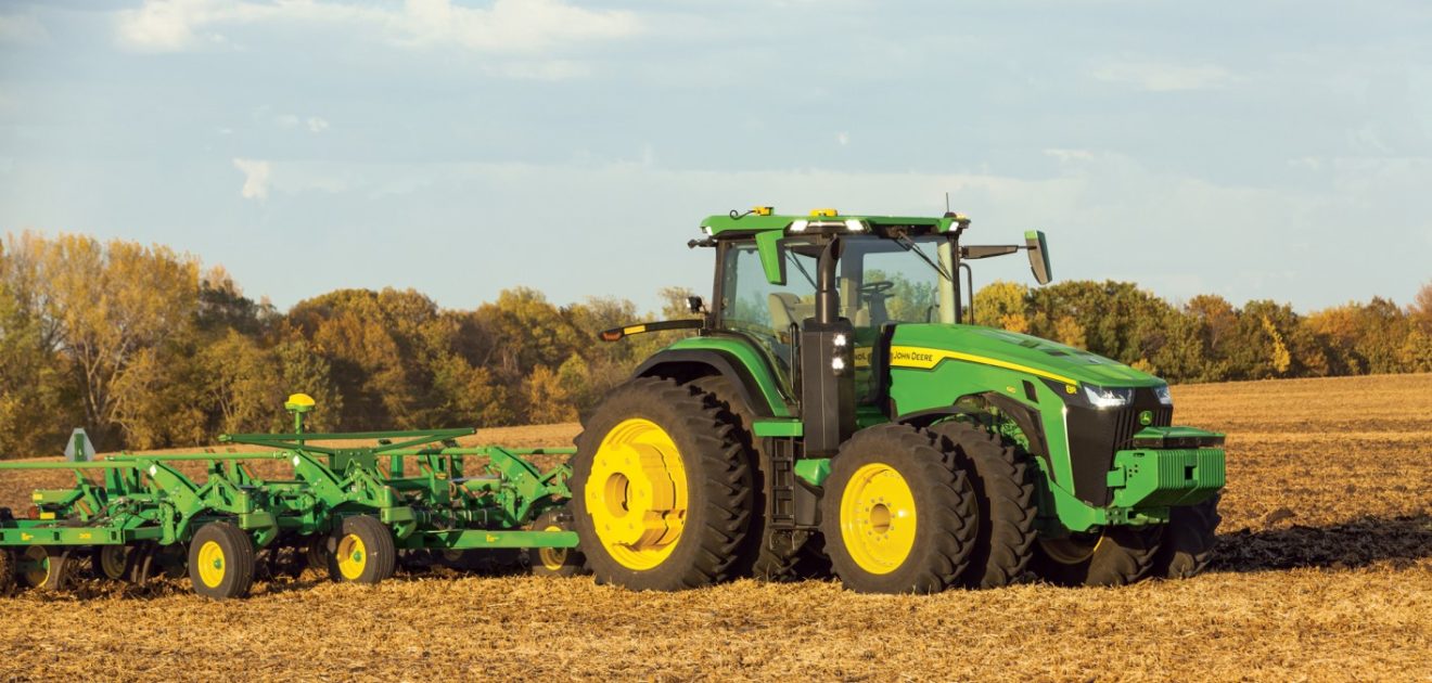 John Deere unveils fully autonomous tractor