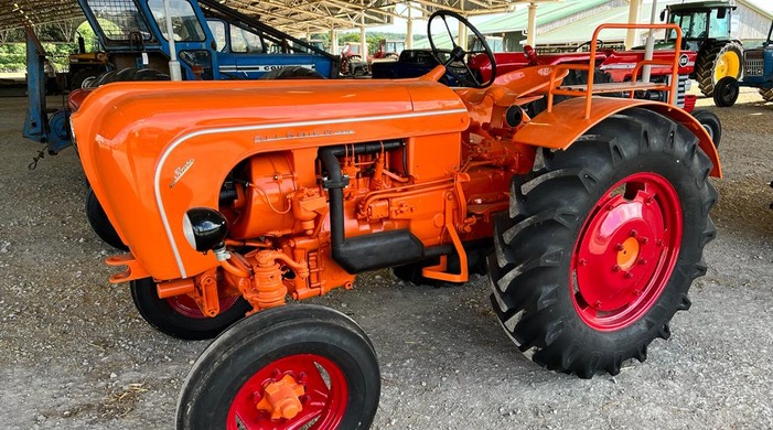Classic and vintage tractors draw crowds at the Cheffins Harrogate Vintage Sale