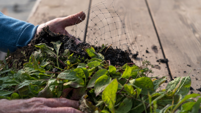 Turf grower calls for plastic-free netting