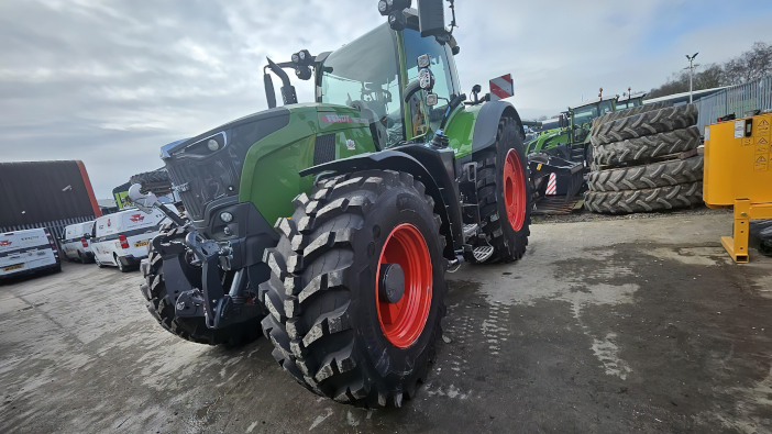 New EvoBib tyres cut compaction risk for Yorkshire farm enterprise